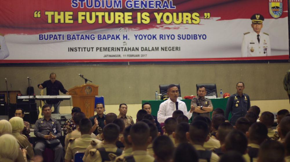 Bupati Yoyok Riyo Sudibyo Jadi Motivator di IPDN