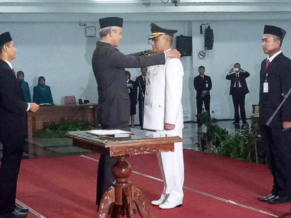 Gubernur Ganjar Pranowo Lantik Siswolaksono Sebagai Pj Bupati Batang