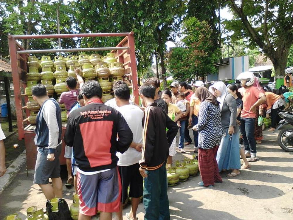 Pertamina Gelar Operasi Pasar Gas LPG 3 Kg di Batang