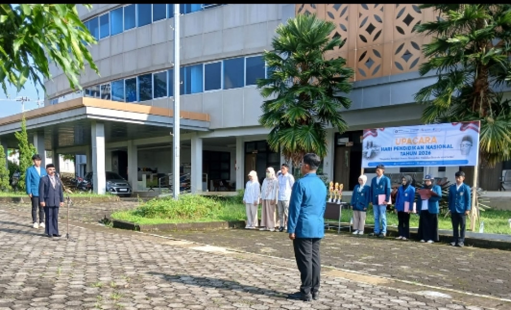 Rayakan Hardiknas, Undip Batang Sematkan Gelar Dosen dan Mahasiswa Favorit