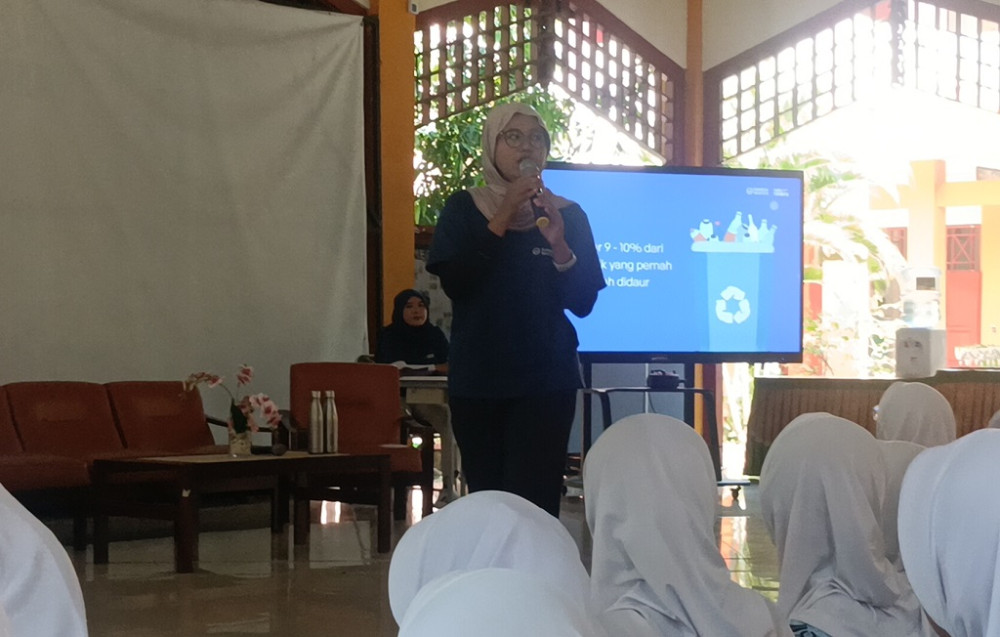 Sungai Watch Edukasi Pelajar Metode Pencegahan Sampah Plastik
