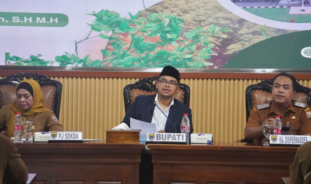 Tekankan Sinkronisasi Visi Pembangunan, Pemkab Batang Salurkan BanKeu Rp15,8 Miliar untuk Desa