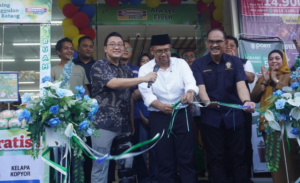 Bupati Batang Resmikan Indomaret Fresh, Produk UMKM Lokal Kini Masuk Gerai Modern
