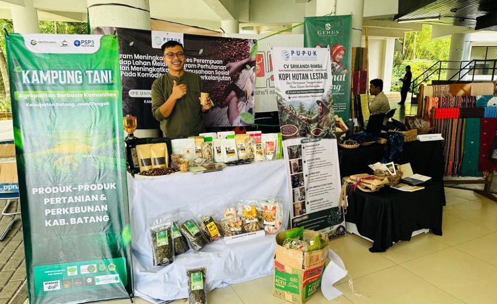 Sale Pisang Bang Zae Wakili Produk Batang di Pameran IPB University