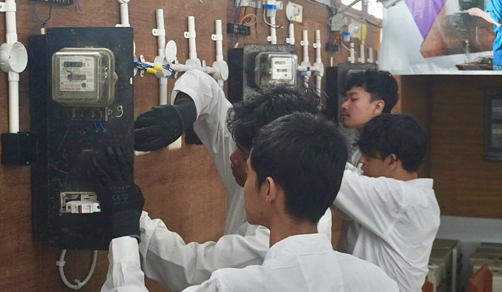 Disnaker Batang Bekali Peserta Pelatihan Kelistrikan, Siapkan SDM Siap Kerja dan Berwirausaha