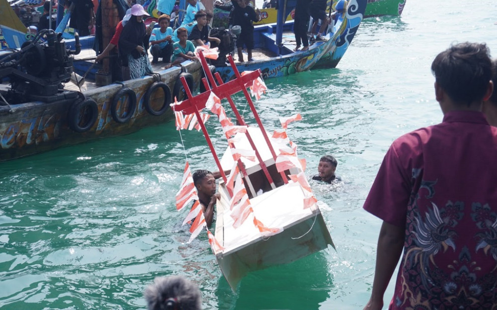Tradisi Nyadran Roban Timur Jadi Wujud Syukur Nelayan atas Hasil Laut