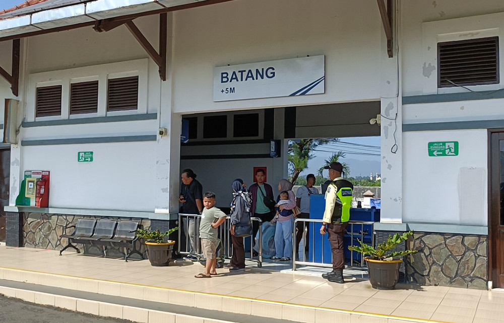 Libur Panjang, Stasiun Batang Alami Lonjakan Penumpang