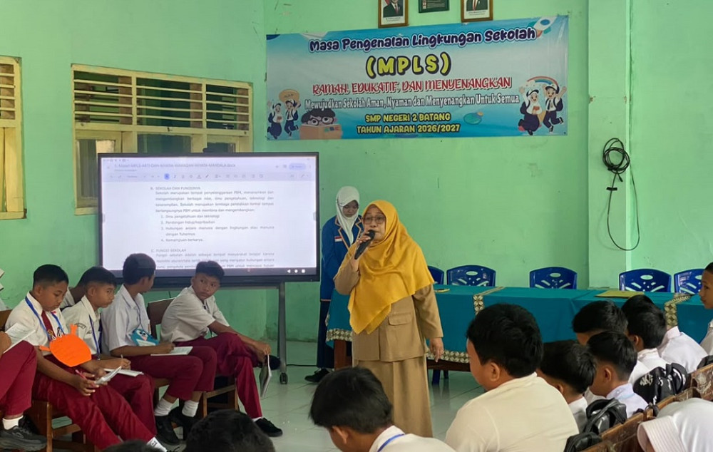 Hari Pertama Sekolah, SMPN 2 Batang Terapkan MPLS Ramah Anak