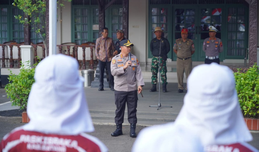 Kapolresta Batang Beri Motivasi Paskibraka Jelang HUT Ke-81 RI, Tekankan Disiplin dan Bijak Bermedia Sosial