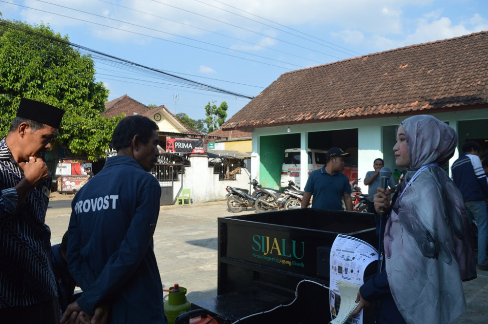 Mahasiswa KKNT IDBU-36 Kenalkan Pemantauan Berbasis Sensor DHT pada SIJALU