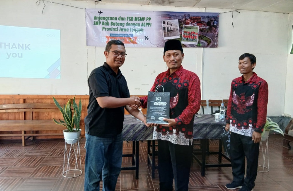 Perjuangkan Marwah Guru, MGMP Pancasila SMP Batang Gelar Anjangsana AGPPI Jateng