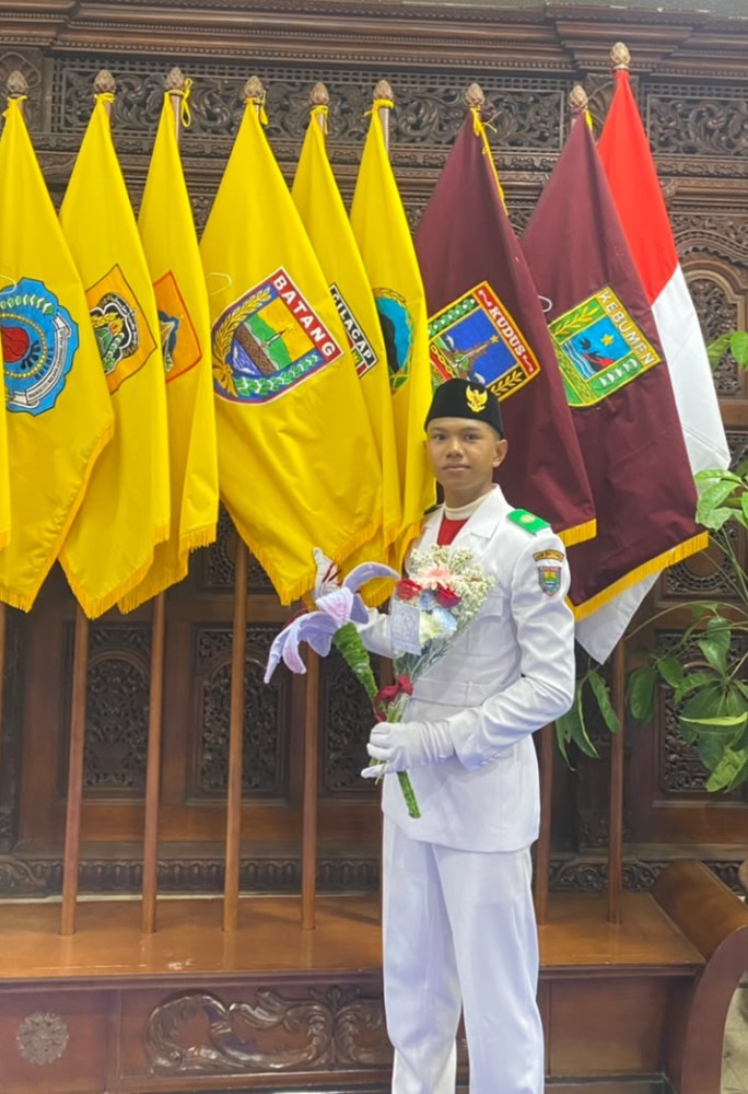 Siswa SMAN 1 Batang Sukses Jalankan Tugas Sebagai Paskibraka Tingkat Provinsi Jateng 2026