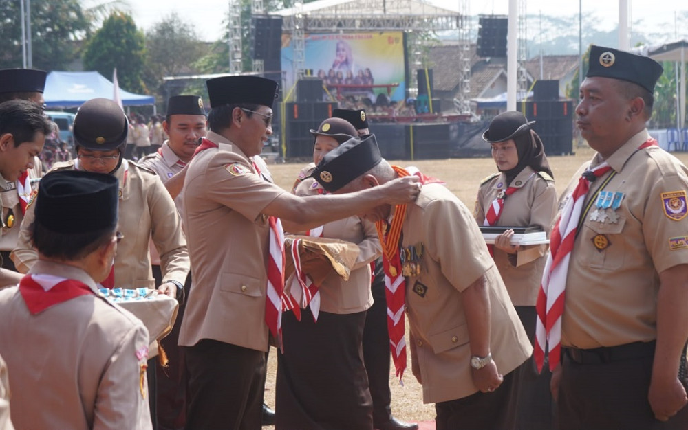 Wabup Batang Minta, Pelajar Tak Manja dan Bijak Gunakan Gawai