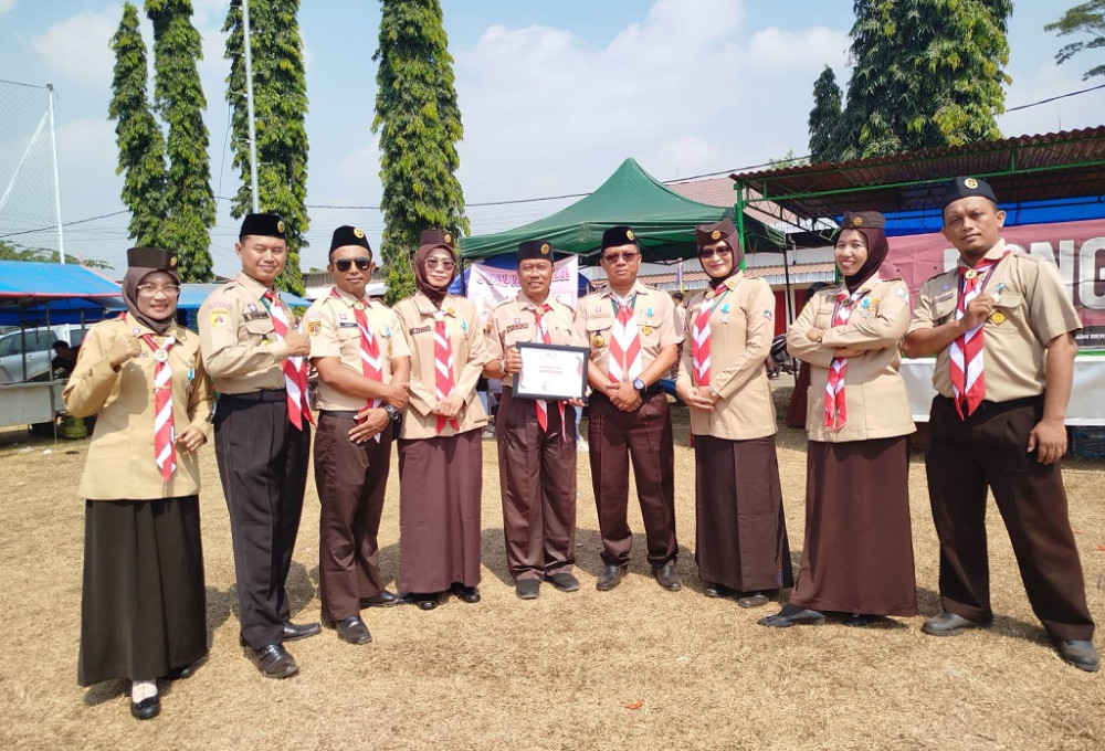 Tunjukkan Kesetiaan, Tujuh Anggota Kwarran Batang Raih Lencana Pancawarsa