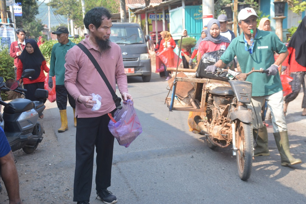 WCD Batang Gelar Aksi Bersih, Dorong Kepedulian Masyarakat Jaga Lingkungan