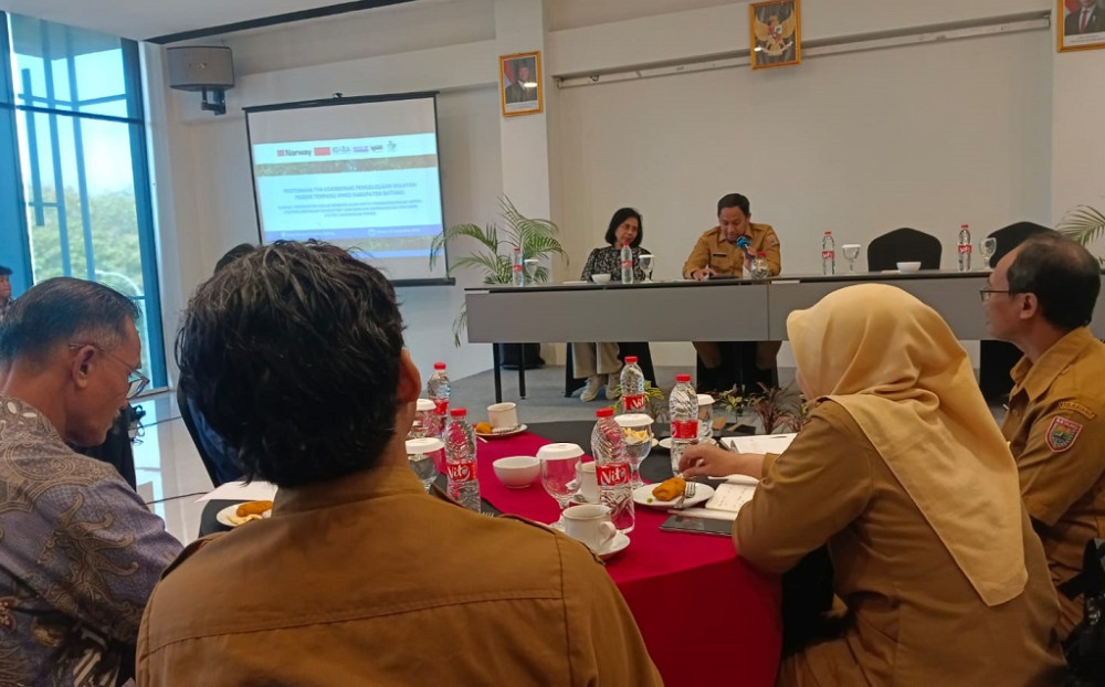 Lindungi Pesisir Batang dari Abrasi, Para Pihak Dorong Pendekatan Berbasis Alam