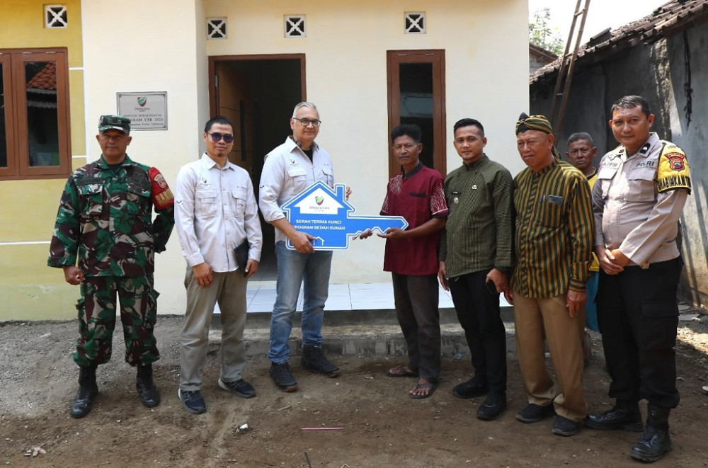 Tingkatkan Sanitasi Lebih Baik, BPI Serahterimakan Program Bedah Rumah untuk 3 Warga Batang