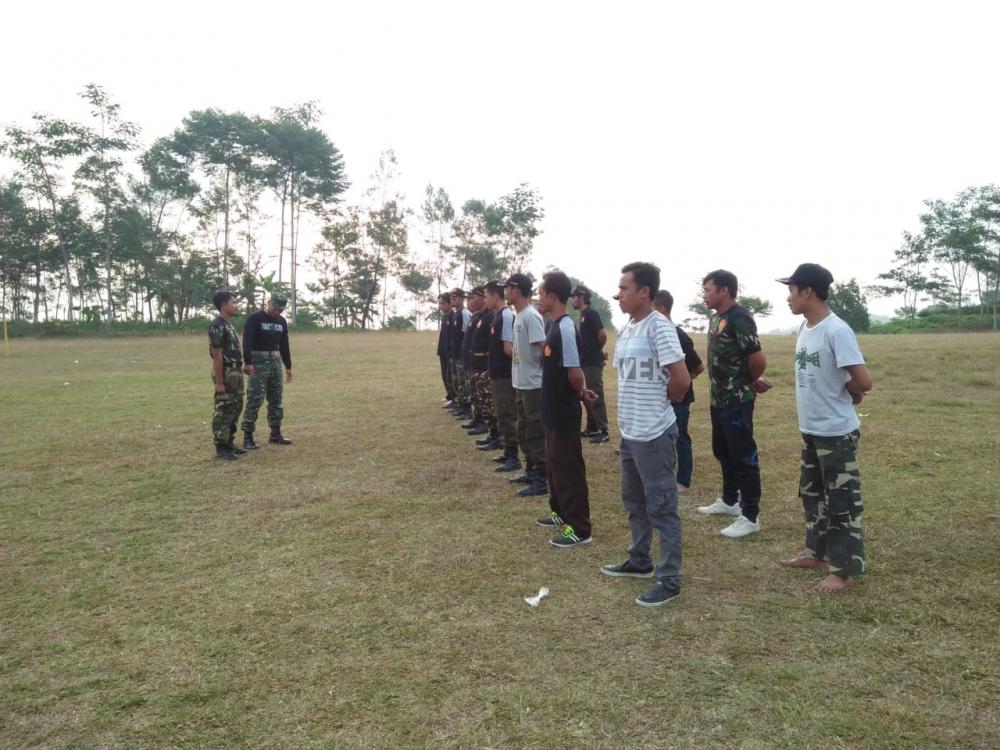 Persiapan Lomba PBB, Babinsa Koramil 05/Reban Latih Banser