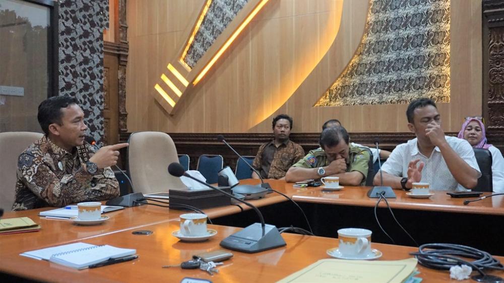 Bupati Batang Setujui PKL Kembali Berdagang di Jalan Veteran