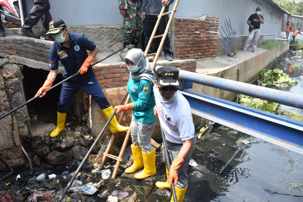 Darurat Sampah, Bupati Batang Bersama Forkopimda Bersih Sungai 