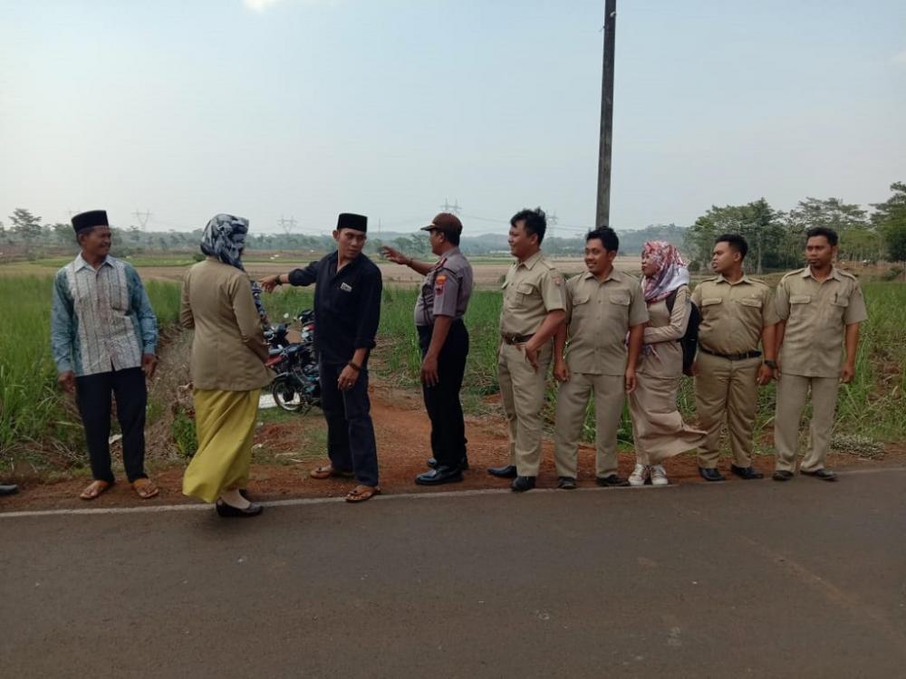 Kades Kalangsono Serahkan Penghasilan untuk Kegiatan Sosial
