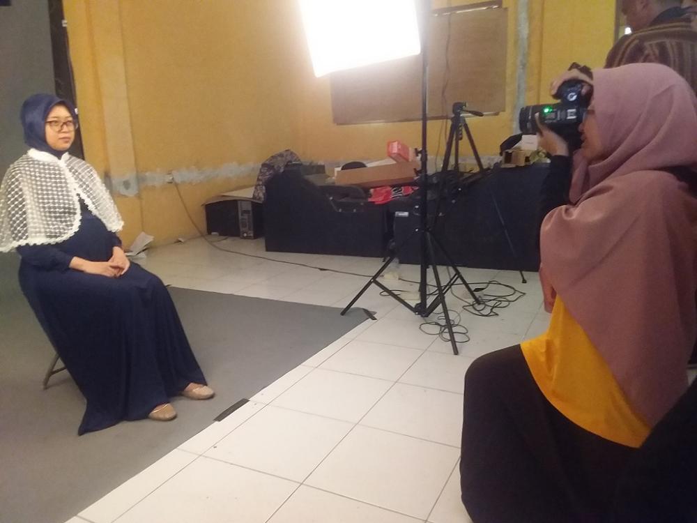 Disnaker, Bimbing Milenial Batang Jadi Fotografer Handal