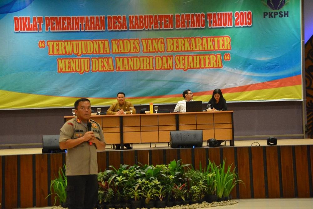 Wejangan Kapolres Batang Kepada Kades Sebelum Pindah Tugas