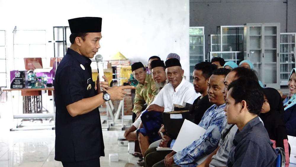 Bupati Batang, Lepas Puluhan Transmigran Asal Batang Ke Kalteng