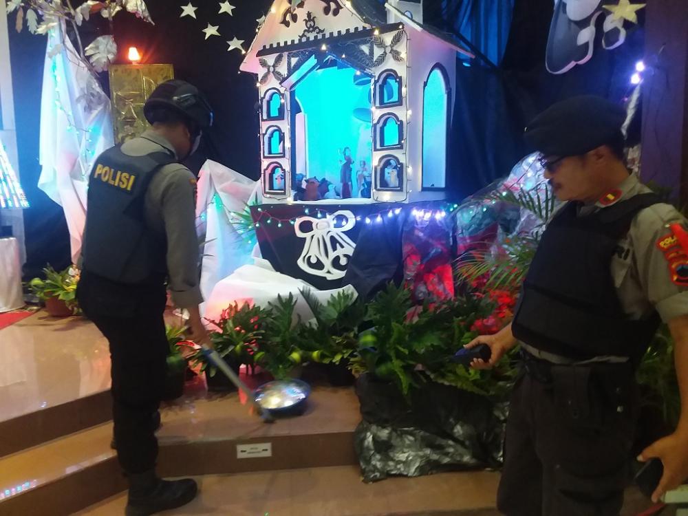 STERILISASI BAHAN BERBAHAYA di GEREJA