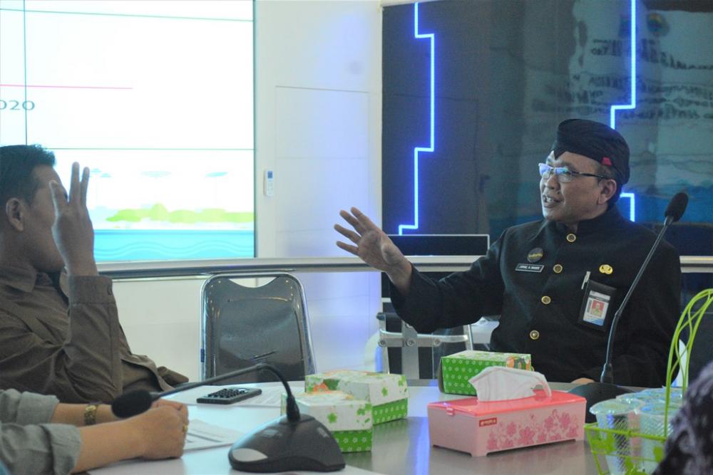 COMMAND CENTER SEBAGAI PUSAT INFORMASI