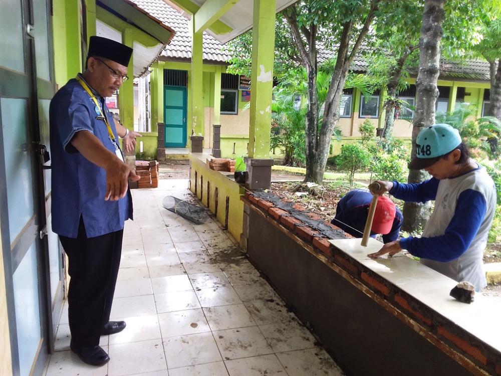 TUTUP AKSES AIR SEBELUM BANJIR