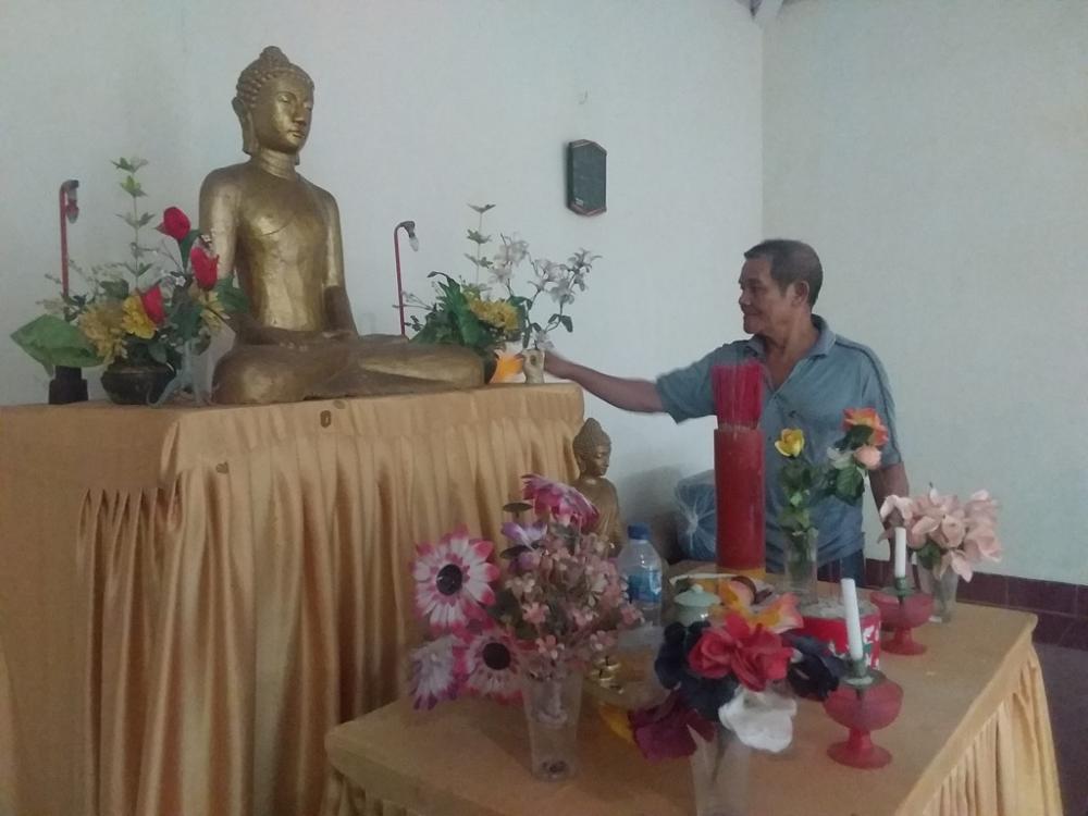 TETAP DIJAGA MESKI UMAT BERKURANG