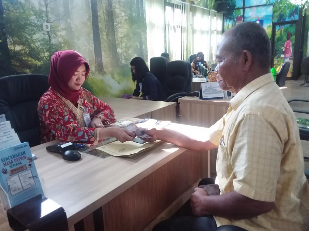 BAYAR BIAYA PERPANJANGAN SIM