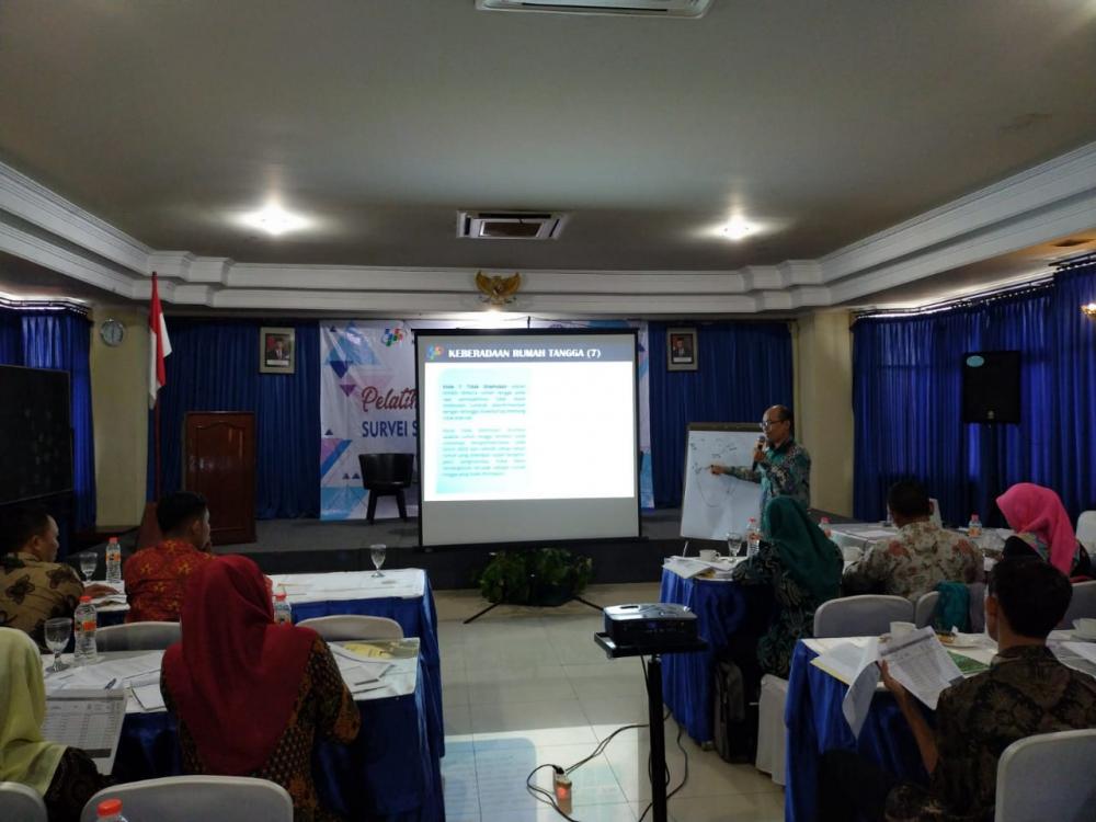 PELATIHAN PENGGAMBARAN POSISI BANGUNAN FISIK