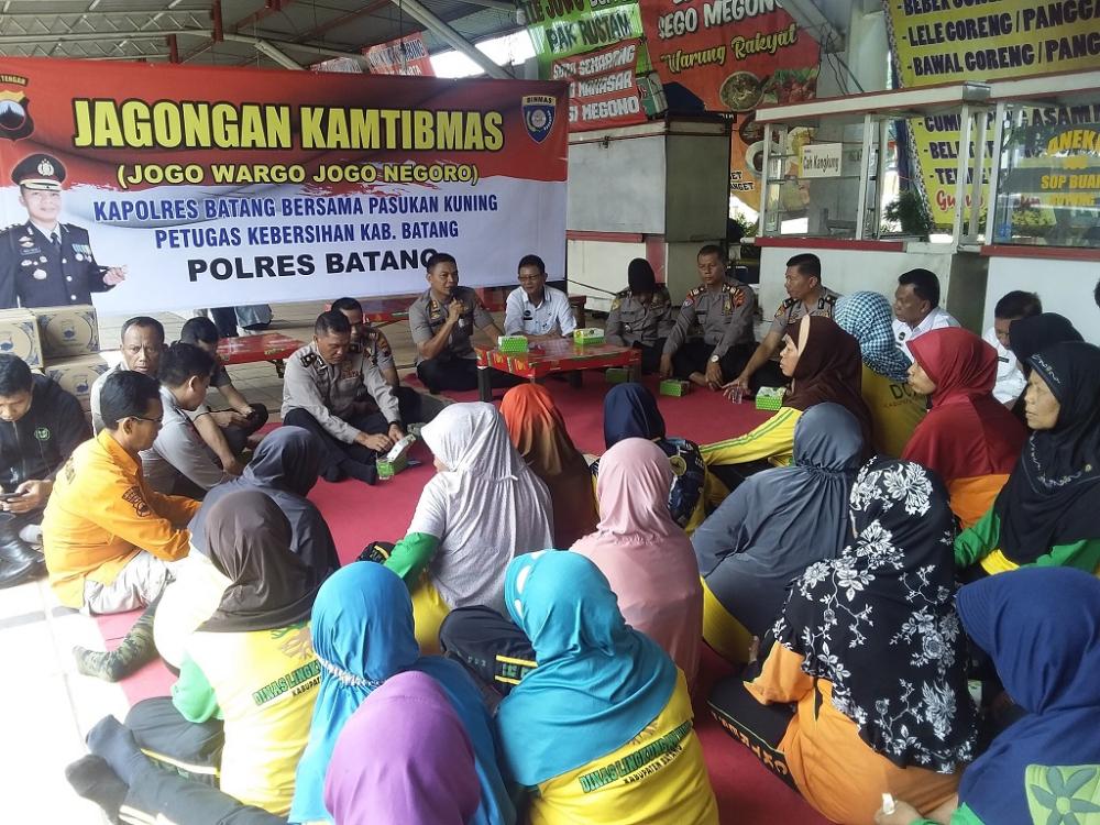 Jagongan Kapolres Batang Bersama Pasukan Kuning untuk Jaga Kamtibmas