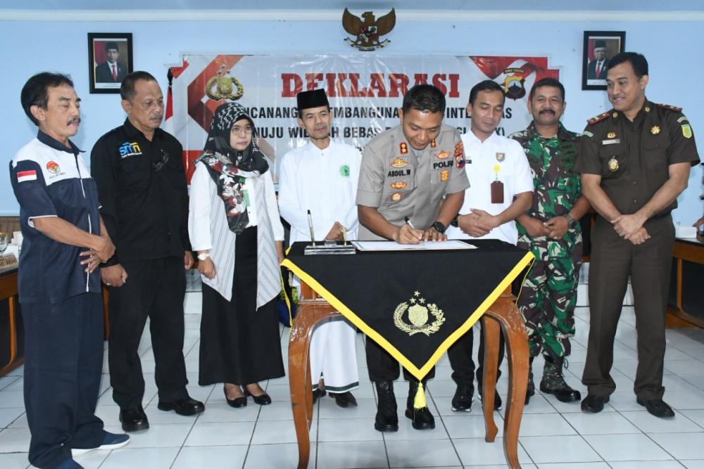 Polres Batang Deklarasikan Pencanangan Pembangunan ZI Menuju WBK