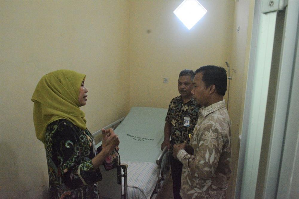 RUANG PEMERIKSAAN PASIEN COVID-19