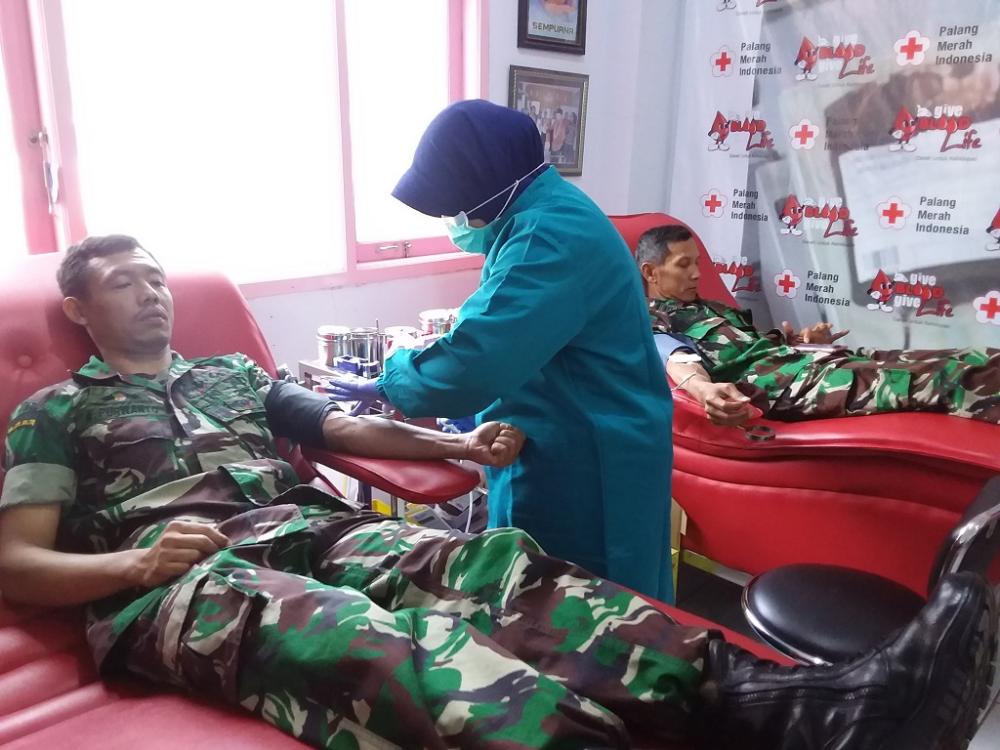 Kodim Batang Bantu PMI Tambah Stok Darah