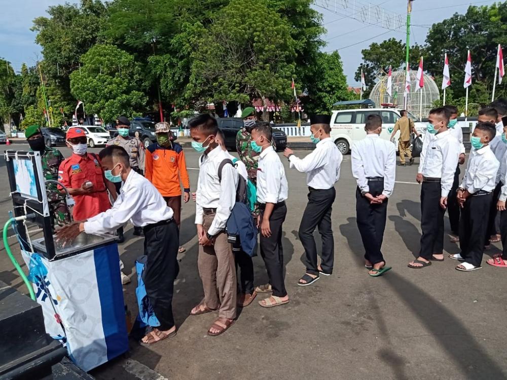 SANTRI GONTOR TIBA di BATANG