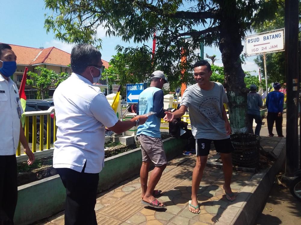 BNNK Batang Minta Warga Bentengi Diri dengan Masker