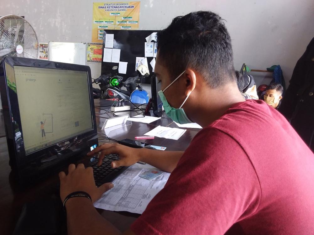 Kartu Prakerja Solusi Pekerja Terdampak Corona