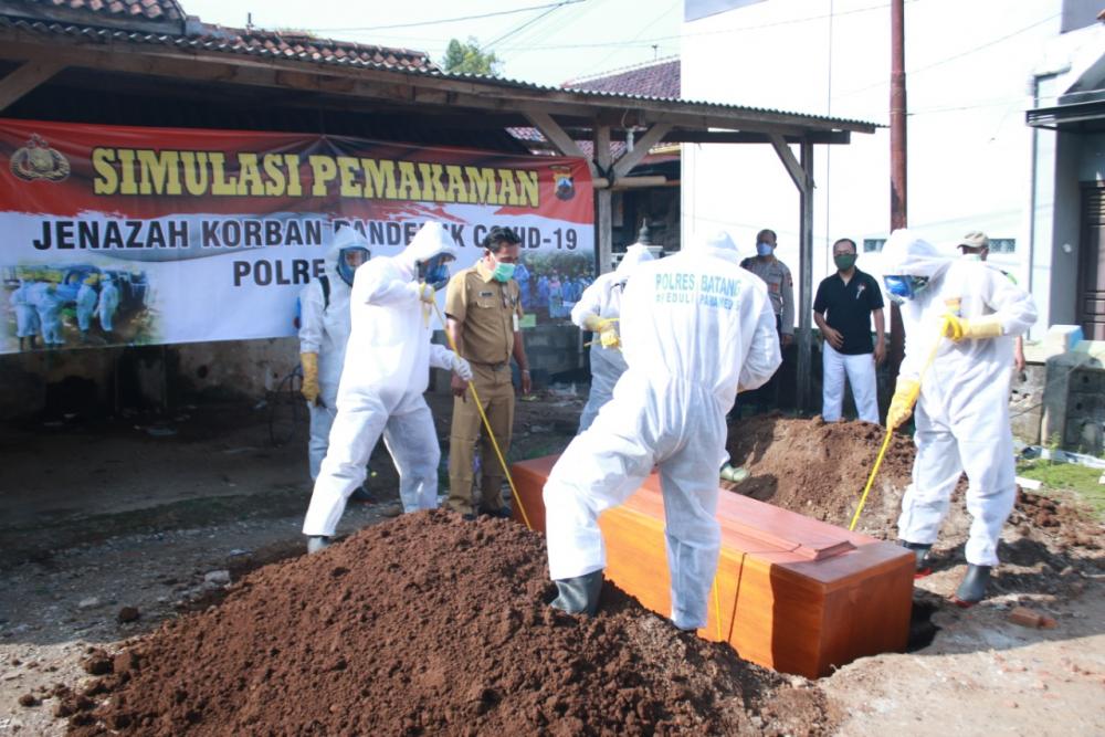 Polres Batang Dilatih Pemulasaraan Jenazah Pasien Covid-19