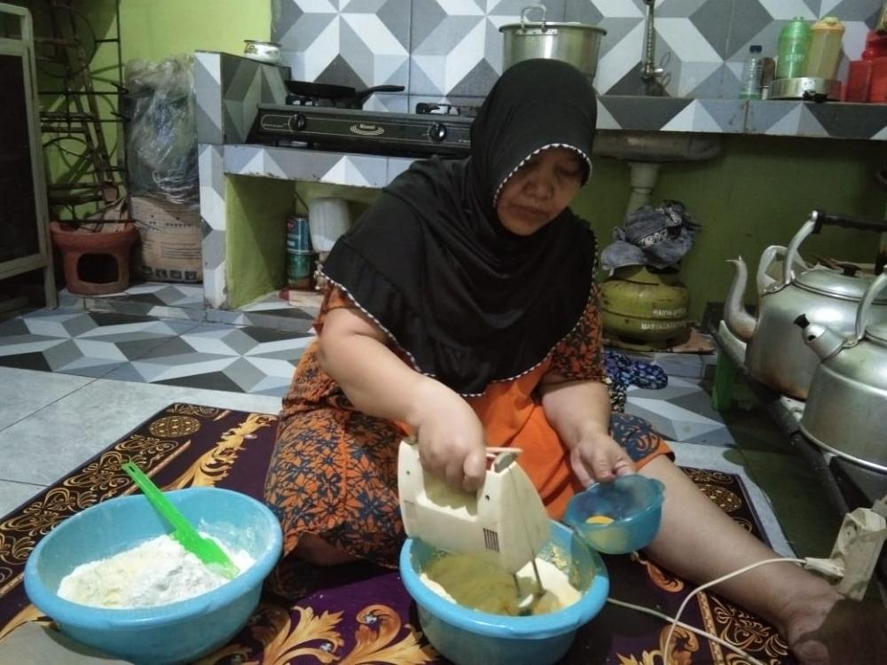 BUAT ADONAN KUE NASTAR