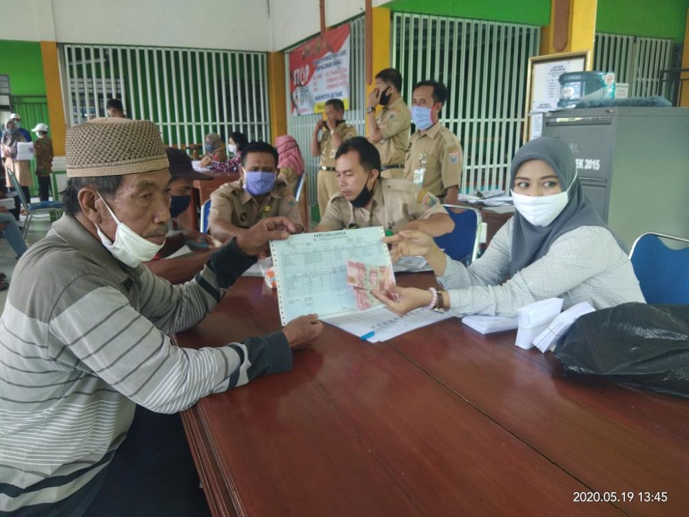 Kecamatan Banyuputih Batang Salurkan BST Untuk 1.184 KK