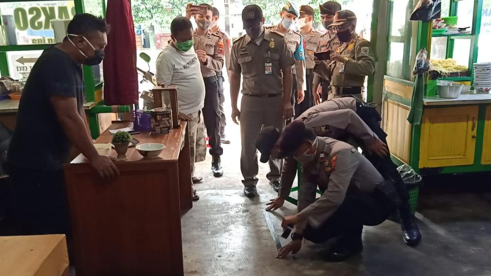 PASANG TANDA JARAK AMAN