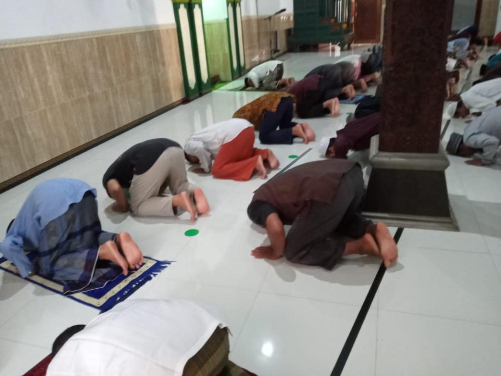 DMI PERINTAHKAN MASJID KEMBALI DIBUKA