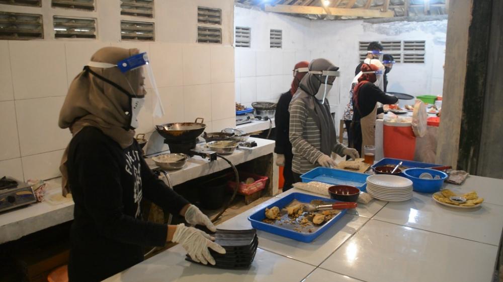 PROTOKOL KESEHATAN UNTUK JURU MASAK 