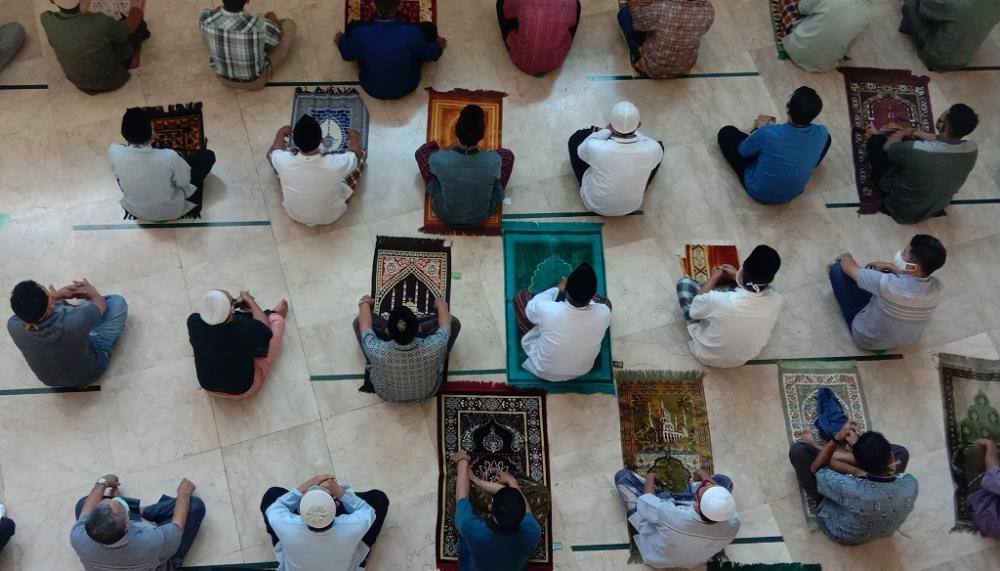 JAGA JARAK ANTAR JAMAAH