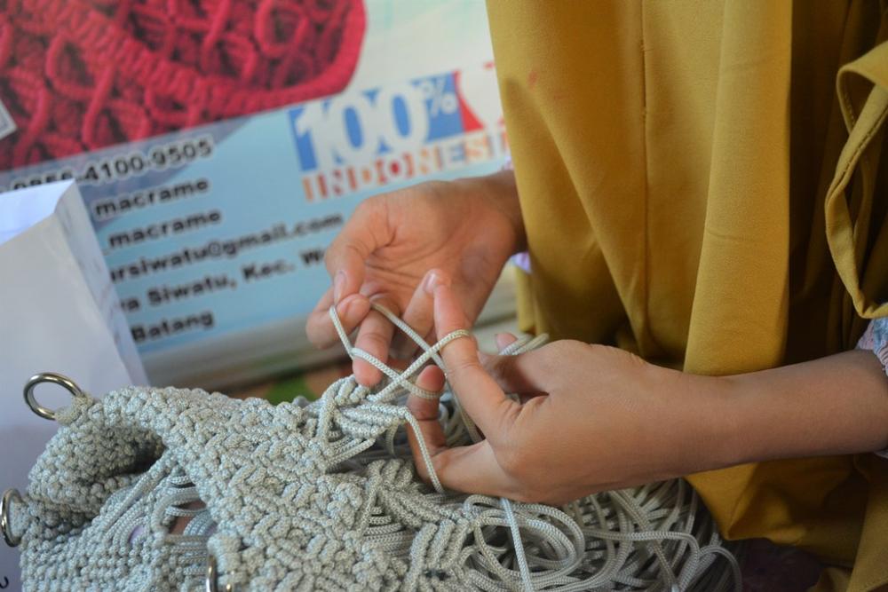TEKNIK MACRAME POLA KUPU-KUPU