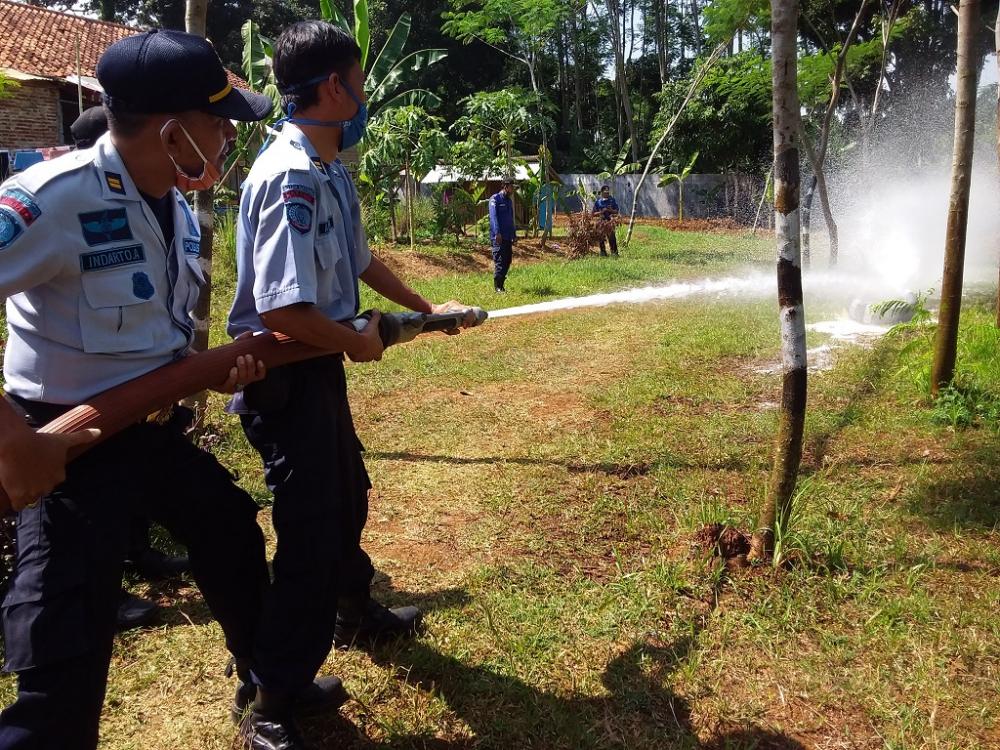 Petugas Rutan Batang pun Wajib Miliki Kompetensi Damkar